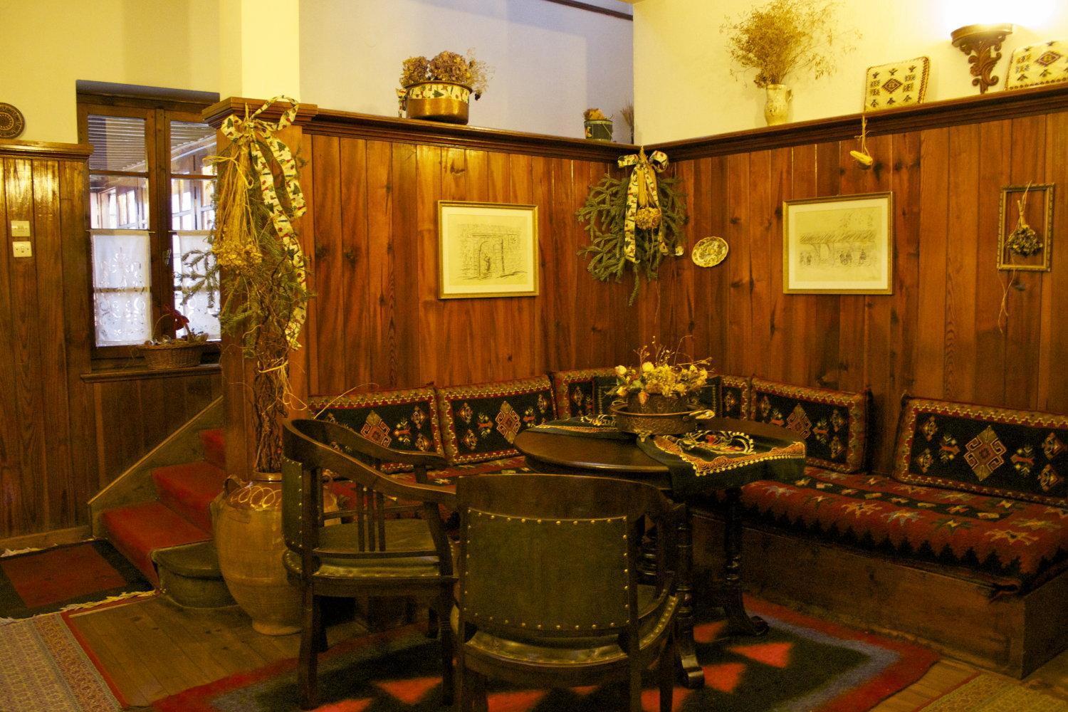 Hotel Galaxias Мецово Екстериор снимка