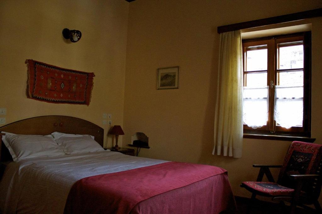 Hotel Galaxias Мецово Екстериор снимка